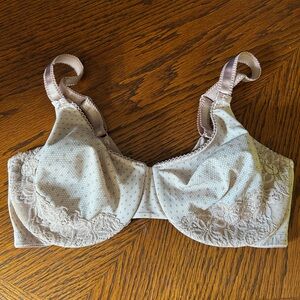 Olga Bras Full Figure UW Olga's Disappearing NWT
